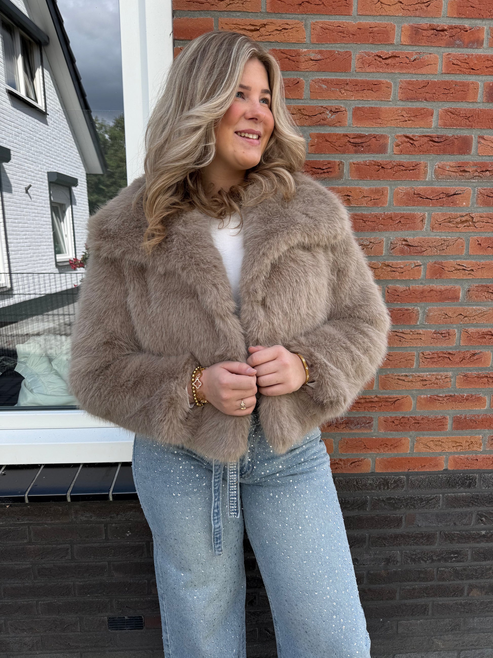 Fluffy Jacket - Bruin