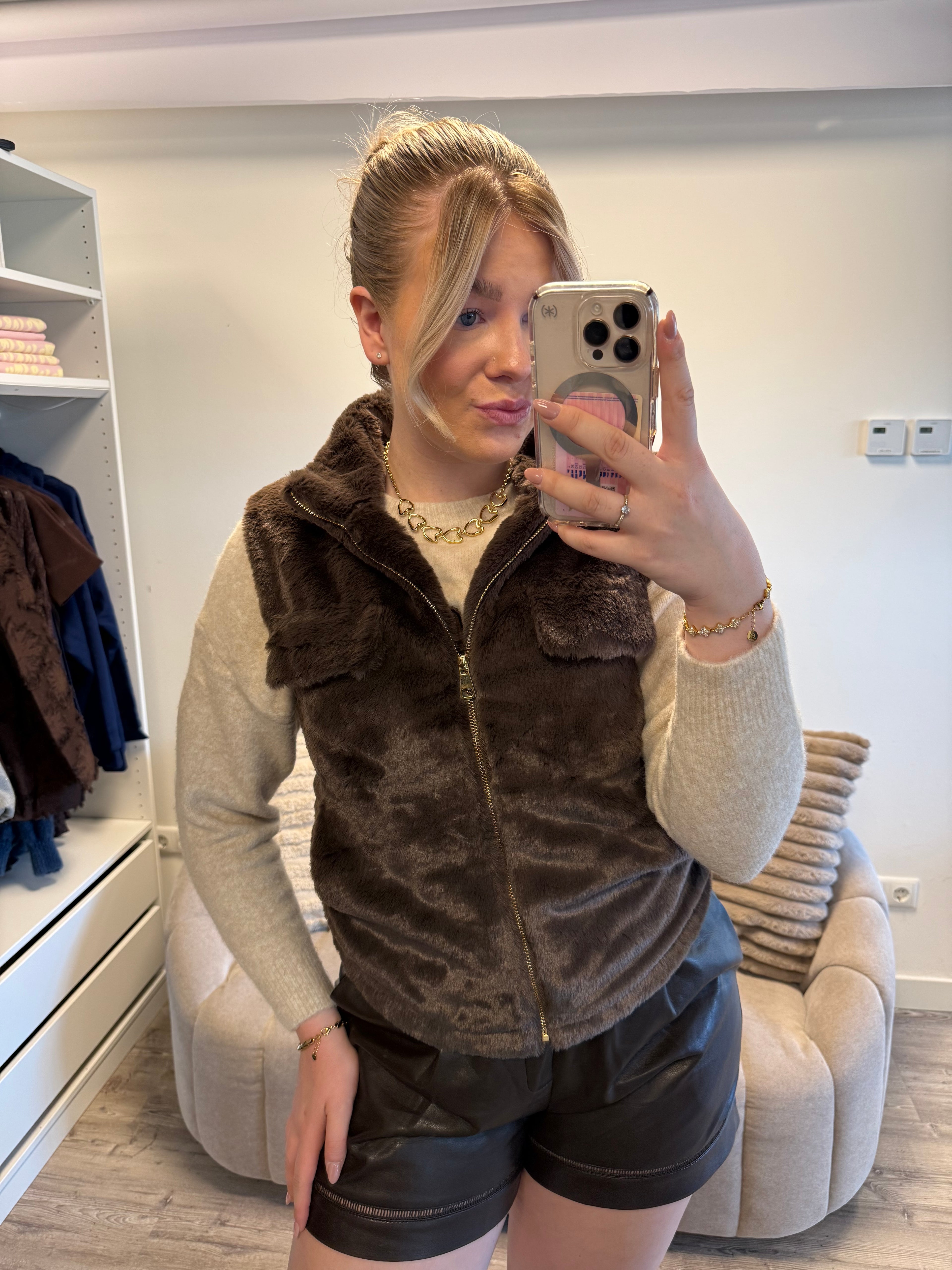 By Clara Bontje - Bruin