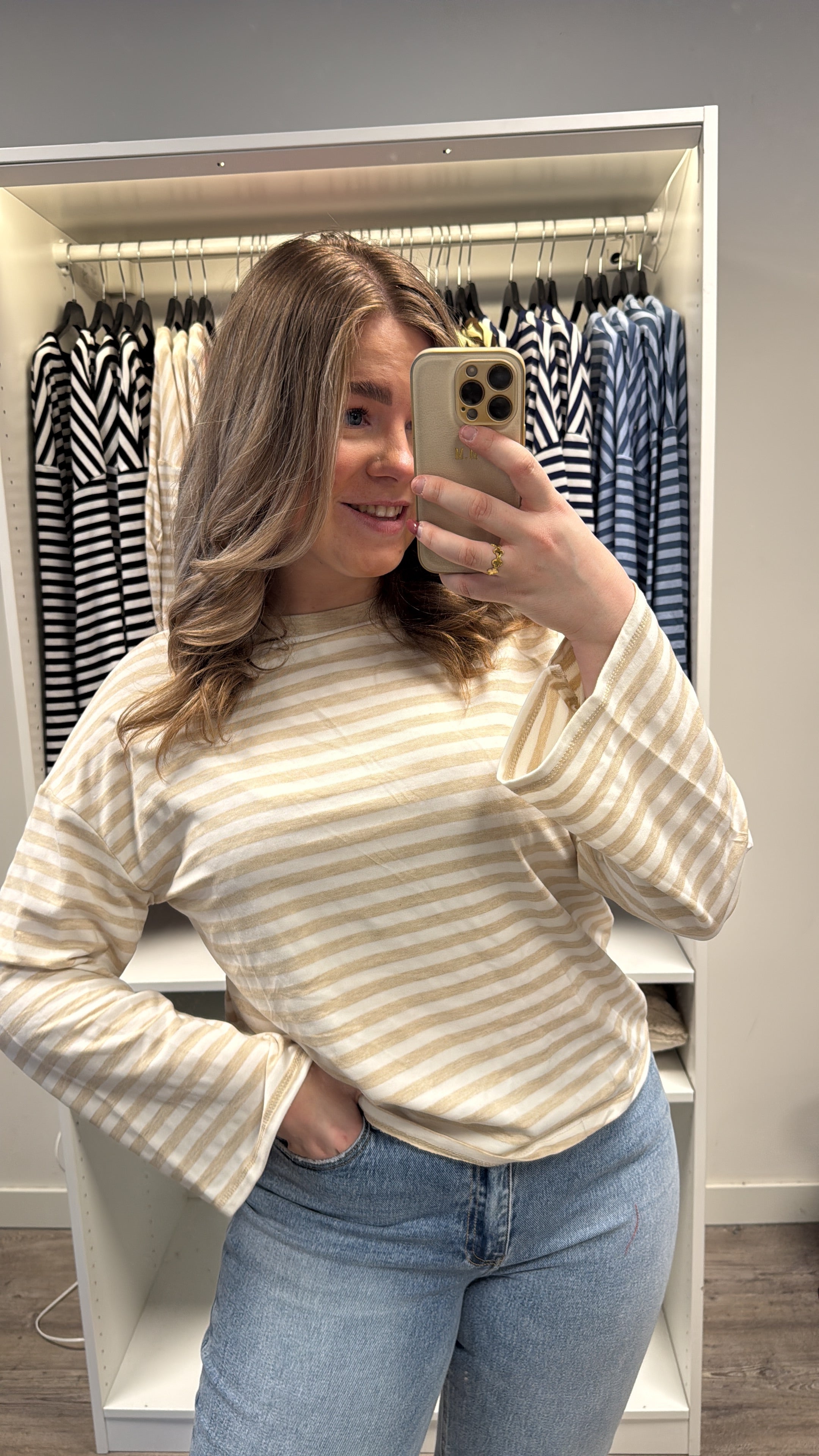 LONGSLEEVE - ZOEK JE NAAM