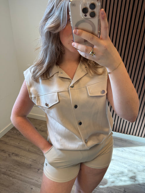Beige gilet