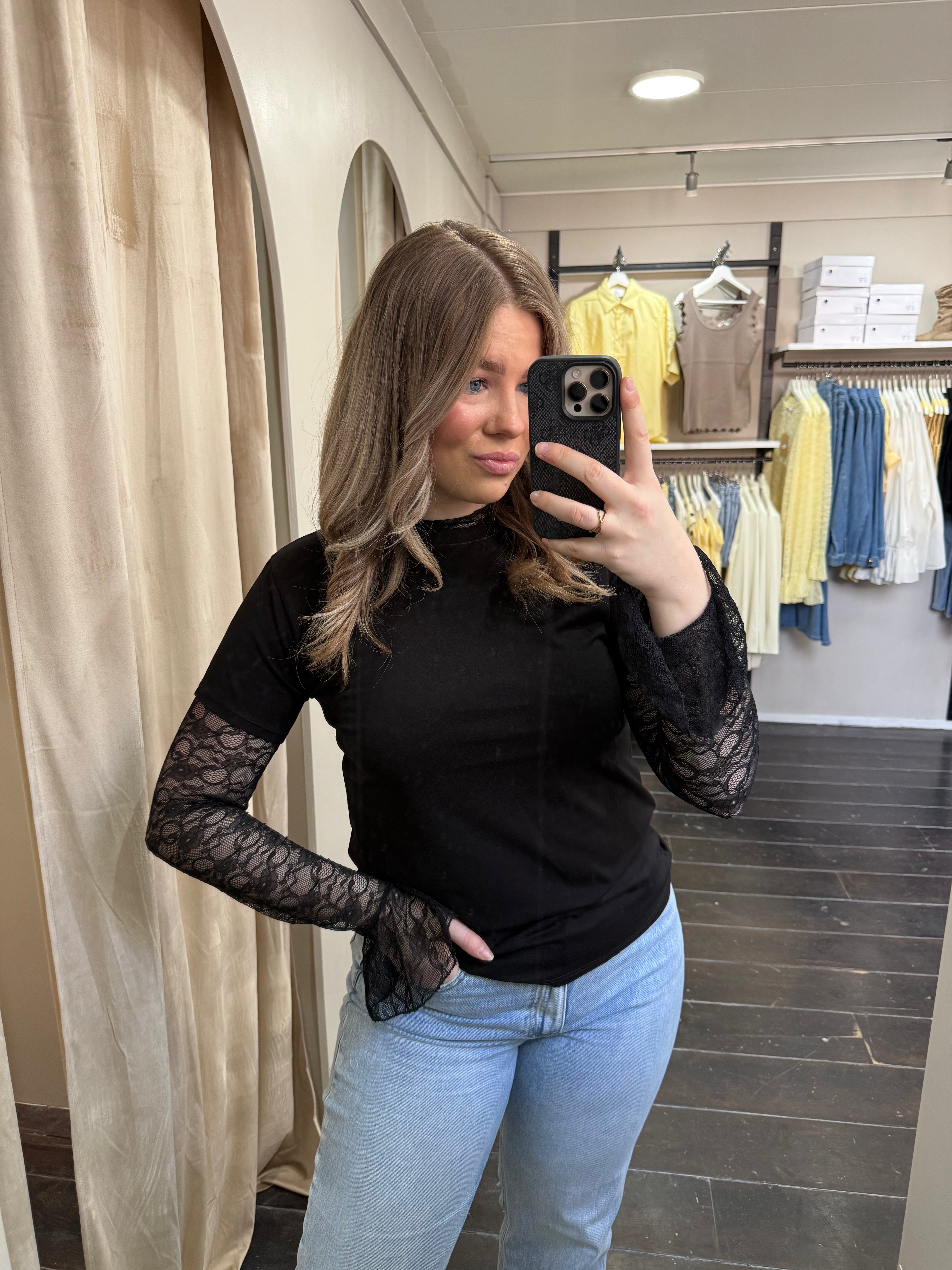 Basic Tshirt zwart (zonder kanten top)