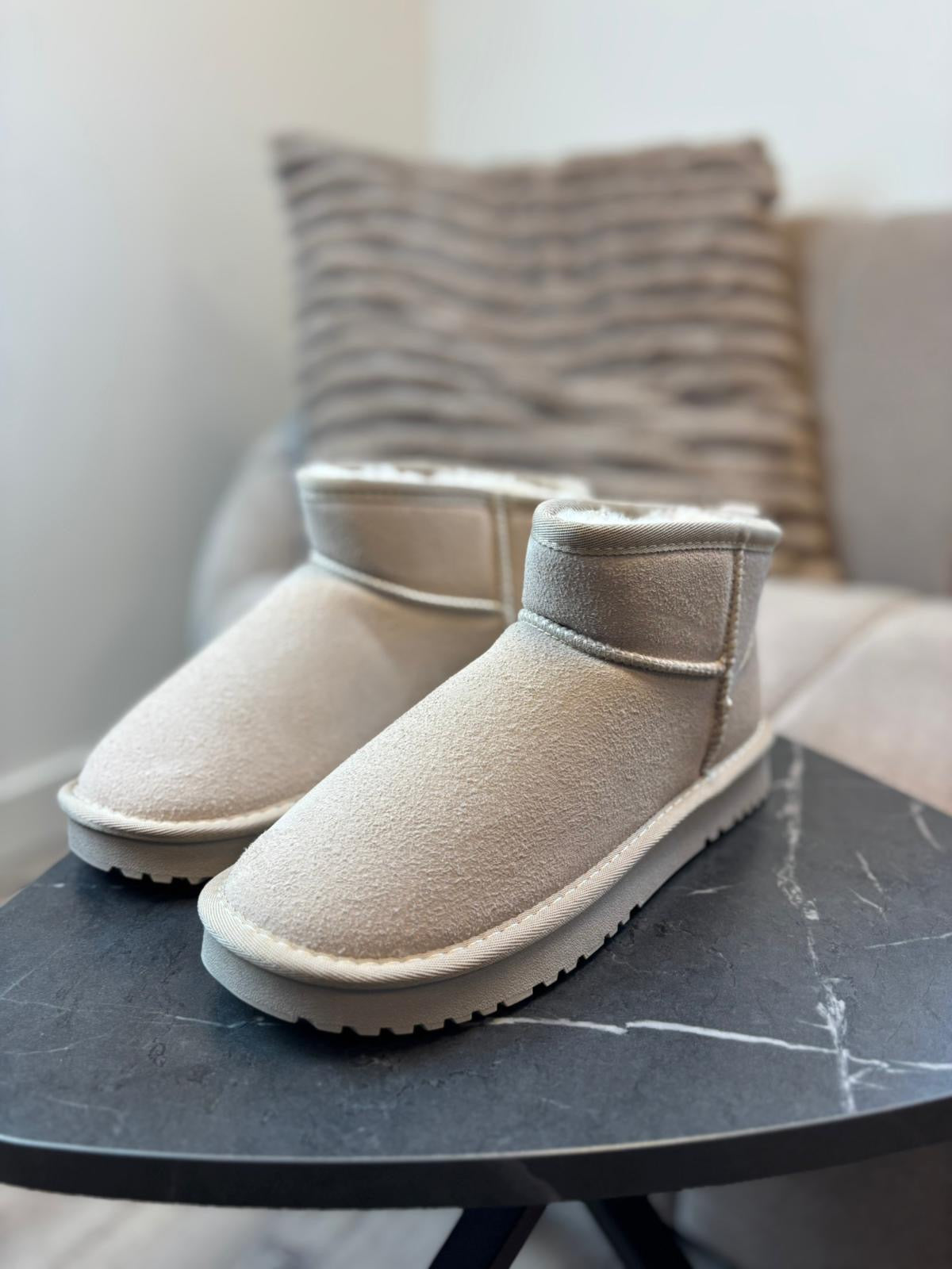 Uggies - Beige